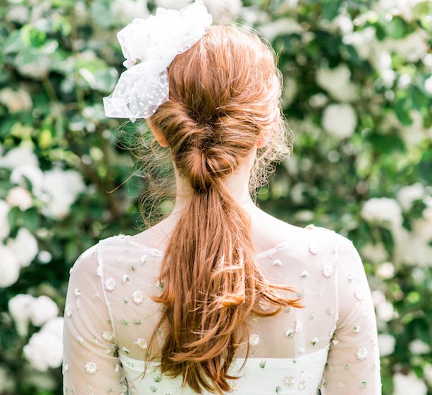 20 Gorgeous Side Hairstyles for Prom Night
