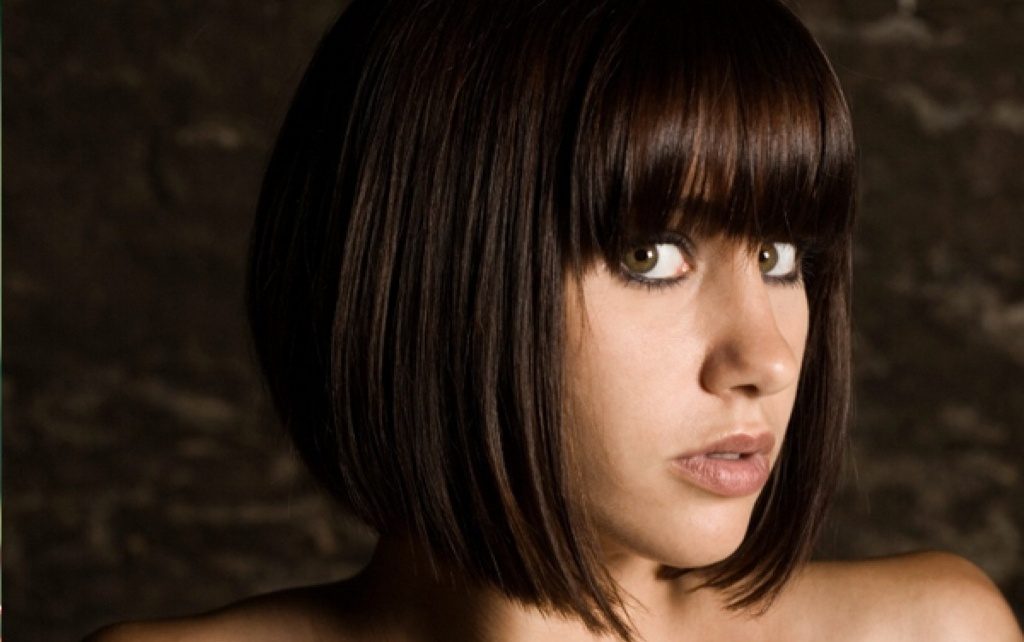 Blunt bangs Hairstyles for round face