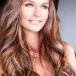 Brown Blonde Hairstyle with Loose Waves-Solutions for Light Brown Hair with Highlights