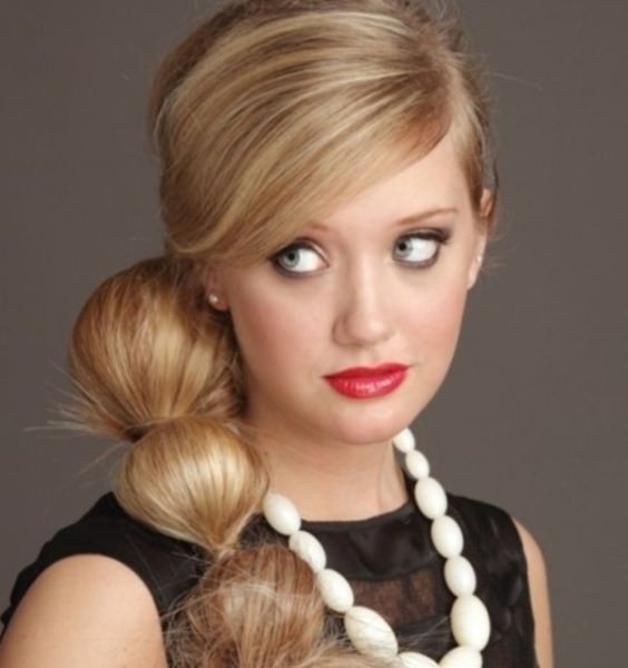 Classy Hairstyles for Girl Poufed Three Part Pony
