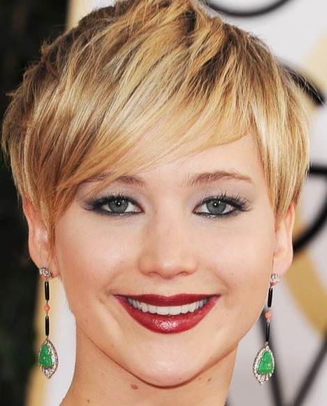 Edgy Asymetric Pixie cut for Round Face