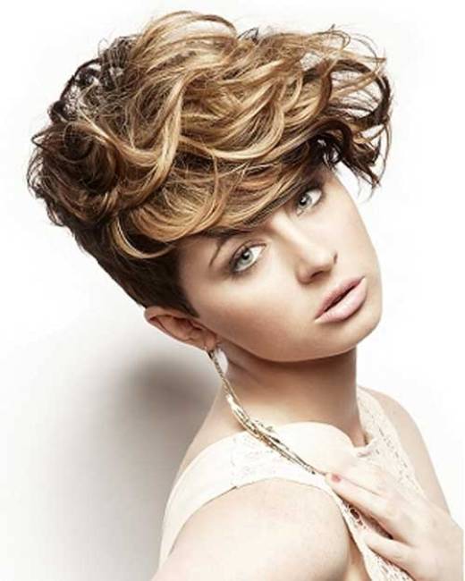 Loose Curled Pixie Short Wavy Hairstyles
