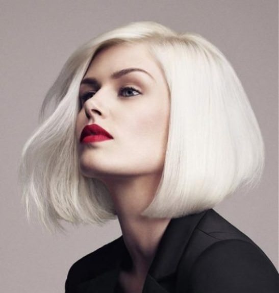 Platinum blonde hair color ideas for women