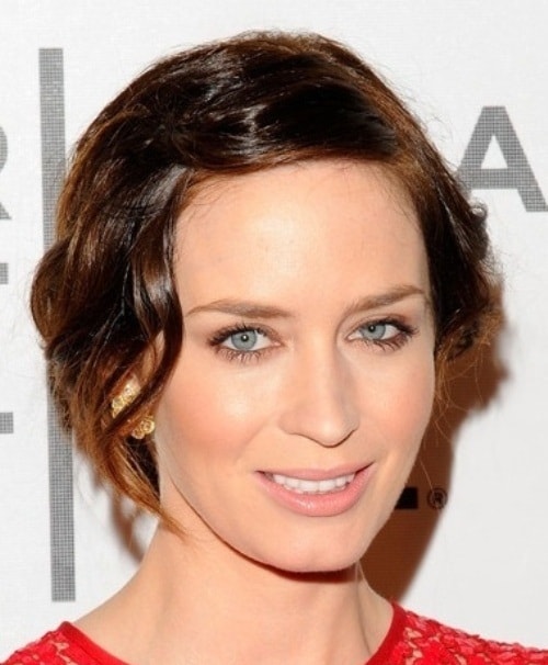 Side-Swept Fringe Hair Updos for Short Hair