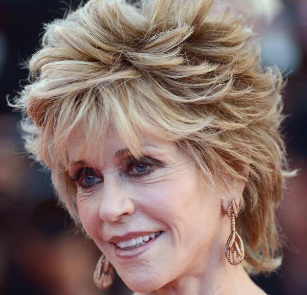 Spectacular Jane Fonda Hairstyles Short Layered Hair with Side Bangs