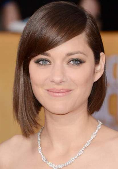 Asymmetrical Side-Parted Style- Short haircuts for fine hair