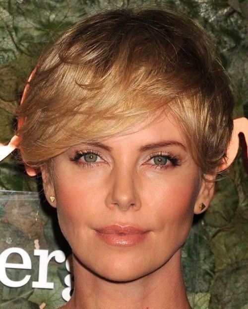 Big Wavy Fringe Short Hairstyles for Round Faces