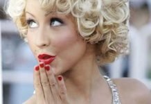 20 Mind-Blowing Hairstyles for Short Hair Pinned Up Curls- Hairstyles for Short Hair