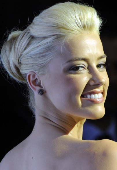 Pretty Pompadour and Bun- Elegant hairstyles for thick hair