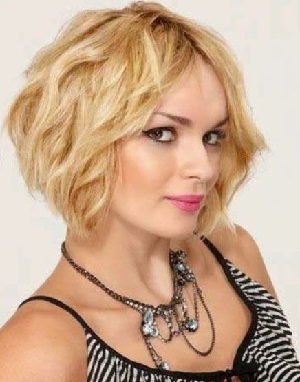 Stacked Bob in Fabulous Waves- Short wavy hairstyles for girls
