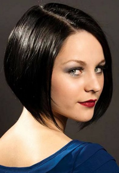Straight and Smooth Hairstyle- Short hairstyles for thick hair