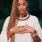 beyonces side swept braid Beyonce rocking box braids