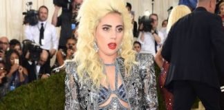 20 Stunning Medium Haircuts curly layered medium hiarcuts