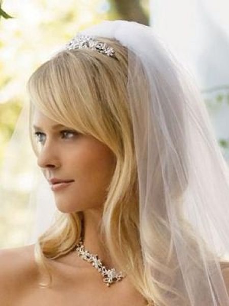 Simple and Sober hairstyles for brides and bridesmaids
