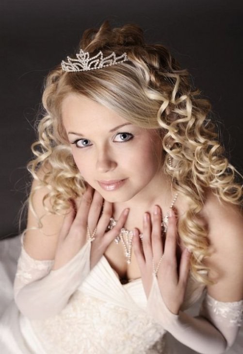 Get a Princess Look Bride hairstyles for brides and bridesmaids