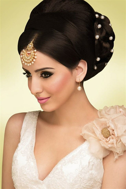 Polished Hairstyles for Indian Wedding 