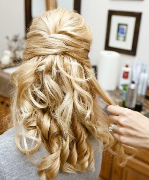 Charming Regal mother of the bride hairstyles 