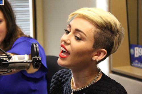 Miley Cyrus Undercut Miley Cyrus haircuts 