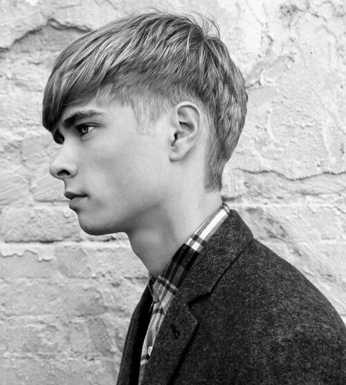 Angular Fringes Hairstyles for Men with Round Faces