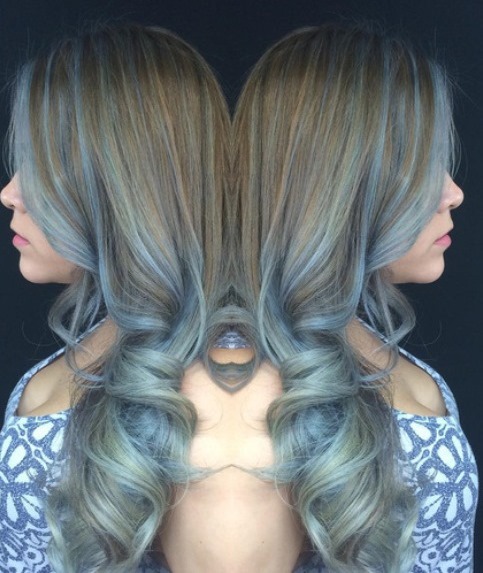 Blue Side Part Curls- Blonde balayage looks