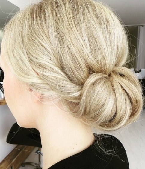 Chic Medium Chignon- Classy updos