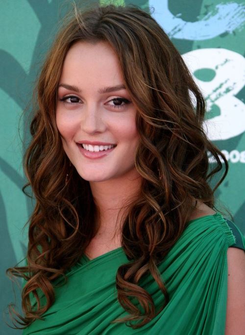 Long Curly Brunette Hairstyles