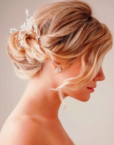 Low Messy Knot- Wedding hairstyles medium hair