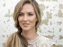 20 Best Side Ponytail Hairstyles Messy Side Pony- Side ponytail hairstyles