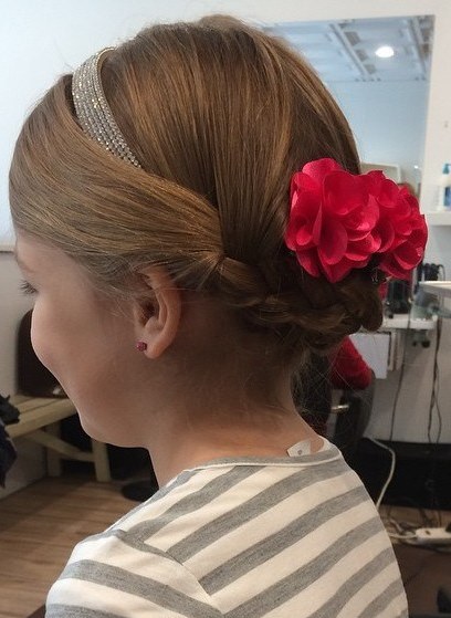 Polished Preppy Hairstyle for Girls- Flower Girl hairstyles