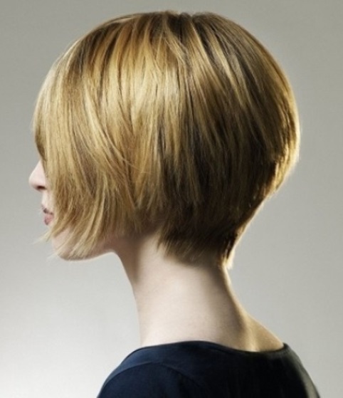 Stacked Layered Bob- Short layered hairstyles