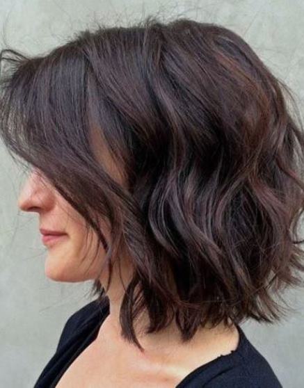 Wavy Bob- Messy bob hairstyles