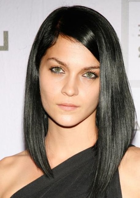 Try the Asymmetric Look Mid Length Hairstyles