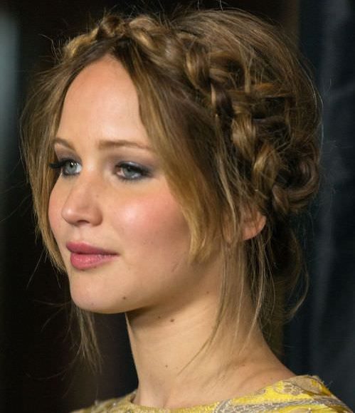 Try the Messy Look Head Band Hairstyles
