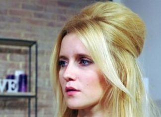 20 Epic Beehive Hairdos Go Flawless with Blonde Hair Beehive Hairdos