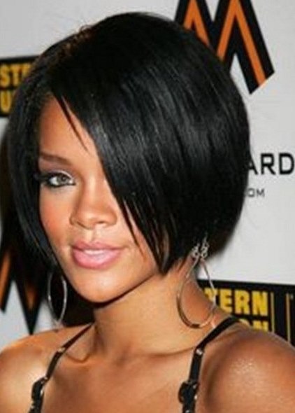 Classy Rounded Bob- Rihanna's short hairstyles