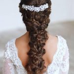 Curly Braided Hairstyle for Wedding- Wedding curly hairstyles