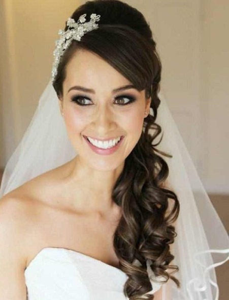Half Up Curly Hairstyle for Wedding- Wedding curly hairstyles