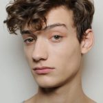 Curly Side Parted Look- Cool men hair looks