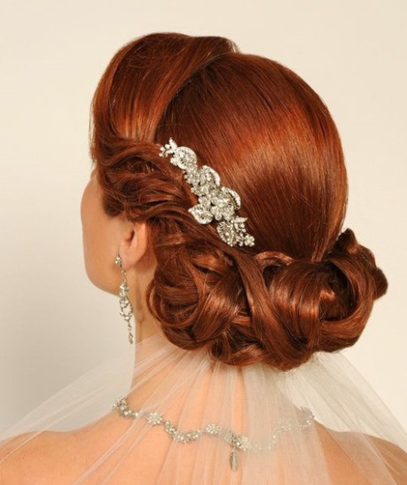 Curly and Rolled Hairstyle- Wedding curly hairstyles