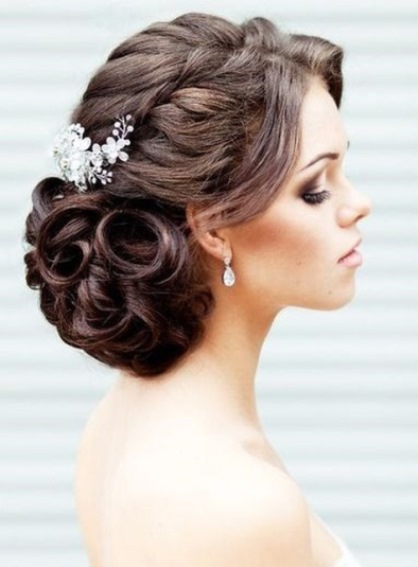 Glamorous Curly Updo- Wedding curly hairstyles