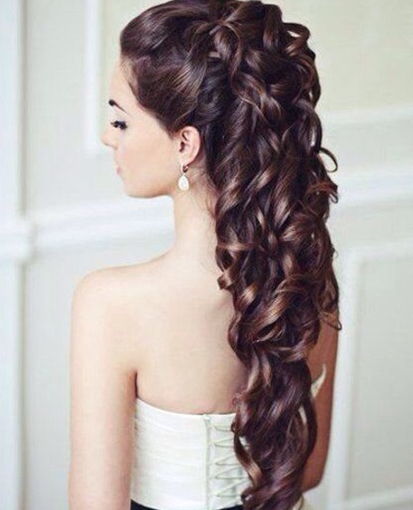 Half Up Curly Hairstyle for Wedding- Wedding curly hairstyles