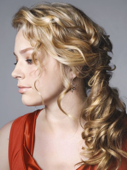 Loose Ponytail- Hairstyles for prom