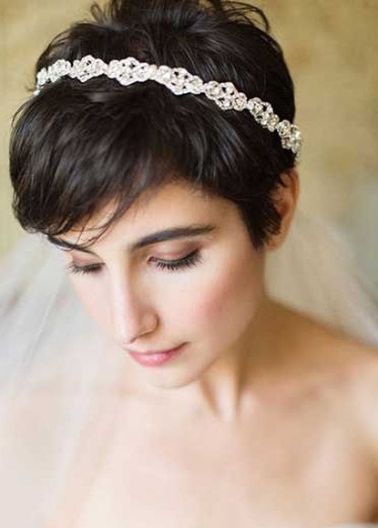 Pixie Haircut with a Veil- Bridal hairstyles