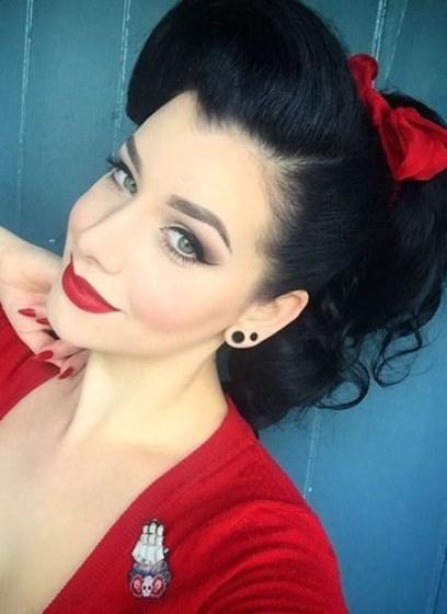 Pompadour and Pony- Pin up hairstyles