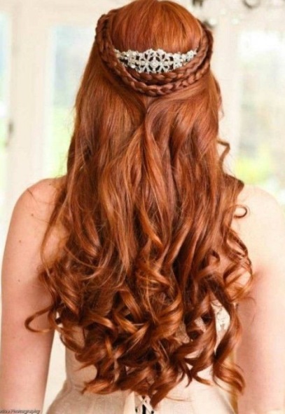 Princess Like Bride Hairstyle- Half up and half down wedding hairstyles
