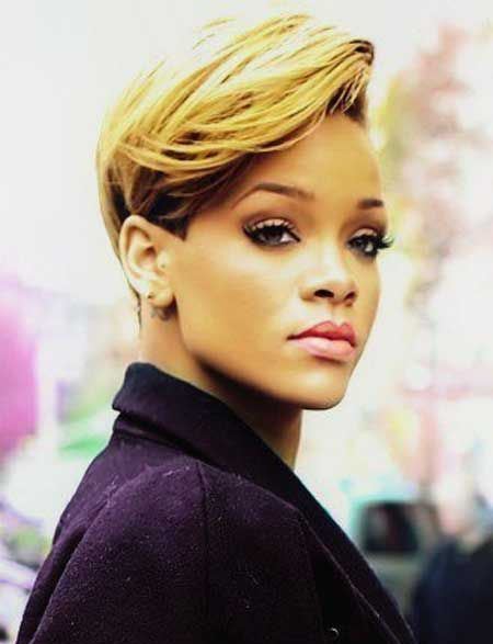 Short Pompadour- Rihanna's short hairstyles