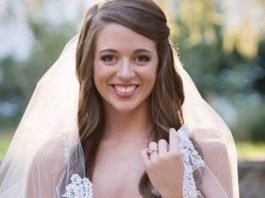 20 Best Half Up and Half Down Wedding Hairstyles Side Parted Wedding Hairstyle- Half up and down wedding hairstyles