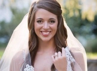 20 Best Half Up and Half Down Wedding Hairstyles Side Parted Wedding Hairstyle- Half up and down wedding hairstyles