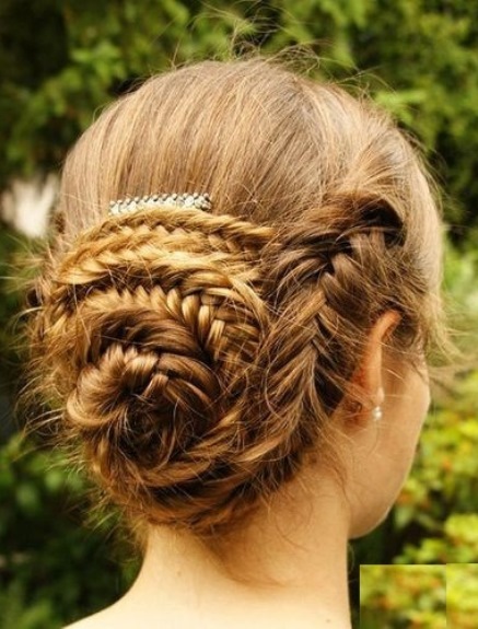 Snail Bun hairstyles for prom