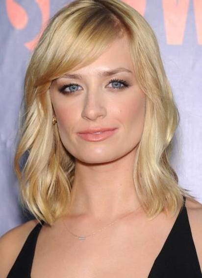 Subtle Layered Haircut- Medium blonde hairstyles